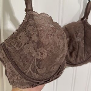 Elegant Lace Underwire Bra - Brown